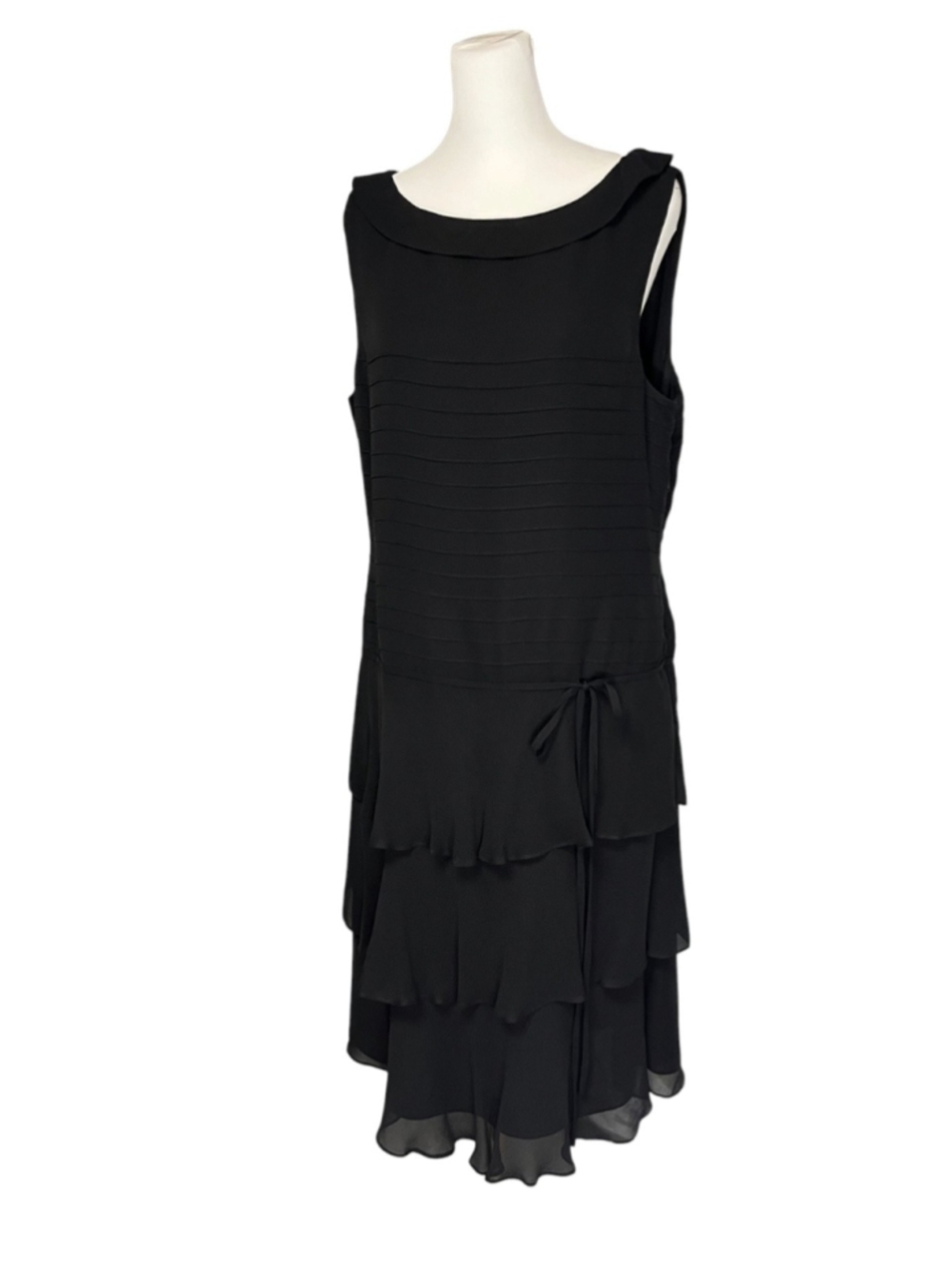Cynthia Howie Black 100% Silk Tiered Dress Size 12 NWT - Picture 3 of 6
